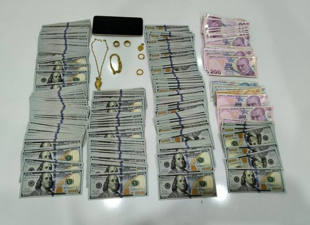 DOLANDIRICILARIN ALDIĞI 18 MİLYONLUK ALTIN VE PARA ELE GEÇTİ: 28 TUTUKLAMA