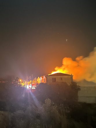 ÇEŞME'DE VİLLA YANGINI