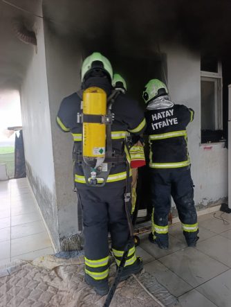 KUMLU'DA MÜSTAKİL EV YANGINI