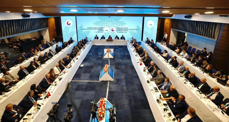 İZTO'DAN 2025'TE 51 ÜLKE İLE 83 ORGANİZASYON VE 2743 İŞ GÖRÜŞMESİ
