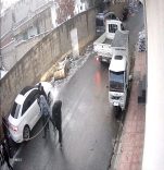MARDİN'DE KOPAN ELEKTRİK TELİ GENÇLERİN ÜZERİNE DÜŞTÜ
