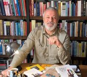 ÜNAL ERSÖZLÜ'NÜN 'BÖĞÜRTLEN ÖPÜCÜĞÜ' KİTABI RAFLARDA YERİNİ ALDI