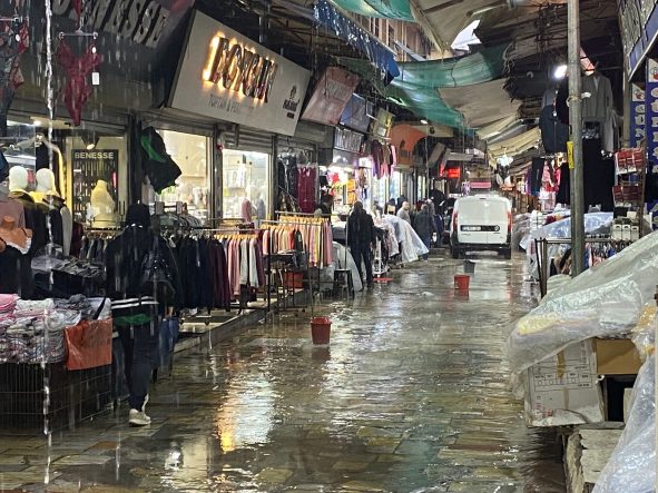 İZMİR TARİHİ KEMERALTI ÇARŞISI SULAR ALTINDA