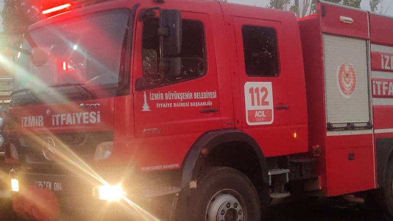 BAYINDIR'DA EV YANGINI HAYVAN DAMINA SIÇRADI