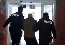 CİNAYET VE UYUŞTURUCU SUÇLARINDAN ARANAN FİRARİ YAKALANDI