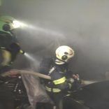 KAPALI OTOPARKTA DURAN OTOMOBİLE ALEVLER SARSI