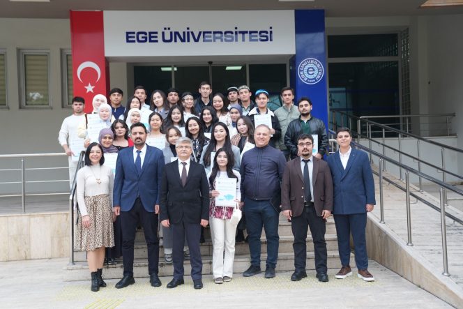 EÜ'DE ORHUN DEĞİŞİM PROGRAMI'NA KATILAN ÖĞRENCİLERE YÖNELİK VEDA TOPLANTISI