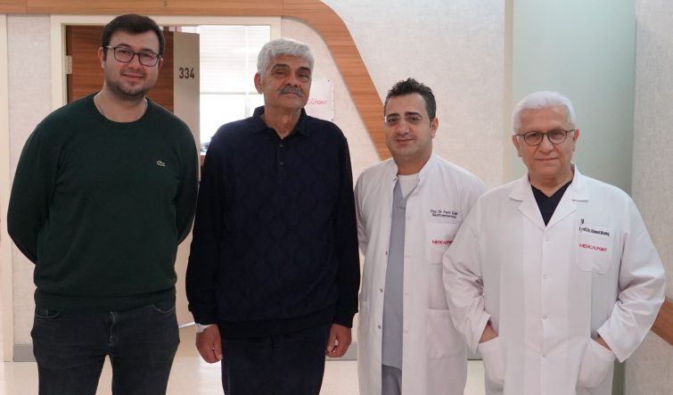 SAFRA YOLU TIKANIKLIĞINA BAŞARILI MÜDAHALE