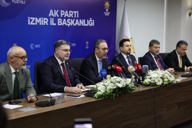 AK PARTİ İZMİR'DEN 2025 YILI DEĞERLENDİRMESİ KASAPOĞLU: "KARŞIMIZDA BAHANE ÜRETEN BİR BELEDİYECİLİK ANLAYIŞI MEVCUT"