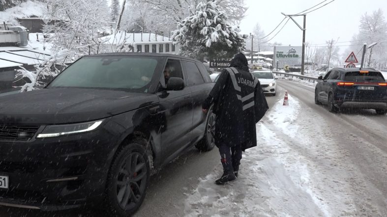 ULUDAĞ'A ÇIKANLARA JANDARMA İZİN VERMEDİ