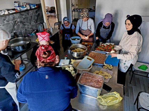 BALÇOVA'DA RAMAZAN DAYANIŞMASI: "MAARİFİN KALBİNDE RAMAZAN"
