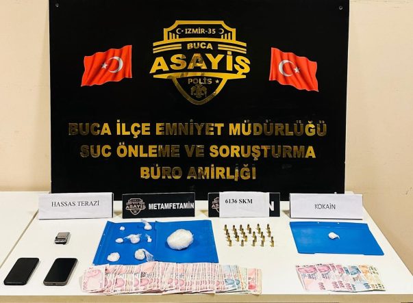 İZMİR'DE UYUŞTURUCU OPERASYONU: 2 GÖZALTI