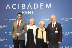 ALZHEİMER HASTALARININ ÜÇTE İKİSİNİ KADINLAR OLUŞTURUYOR ALZHEİMER RİSKİNE KARŞI KADINLARA MENOPOZ DÖNEMİNDE HORMON TEDAVİSİ VE TARAMA ÇAĞRISI