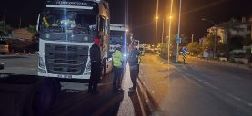 ÇEŞME'DE TIR SÜRÜCÜLERİNE YÖNELİK GECE DENETİMİ