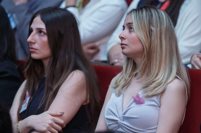 İZMİR'DE "SAĞLIK ORDUSU" KURULUYOR