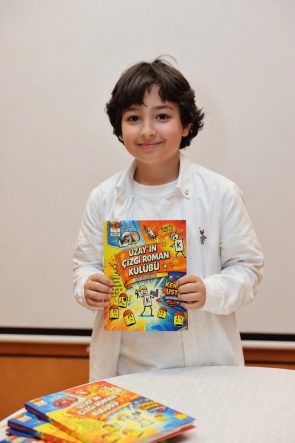 İZMİRLİ UZAY KAAN, 9 YAŞINDA YAZAR OLDU