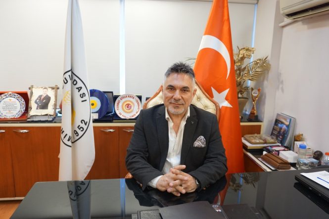 İZMİR'DE KUYUMCULUKTA SUİSTİMALLERİ ÖNLEMEK İÇİN 'MAVİ KART' ZORUNLULUĞU GETİRİLDİ