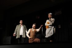 TİYATRONUN KALBİ İZMİR EKONOMİ'DE ATTI