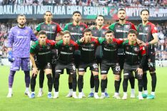 KARŞIYAKA, SON 8 SEZONDA 5. KEZ PLAY-OFF'TA ELENDİ