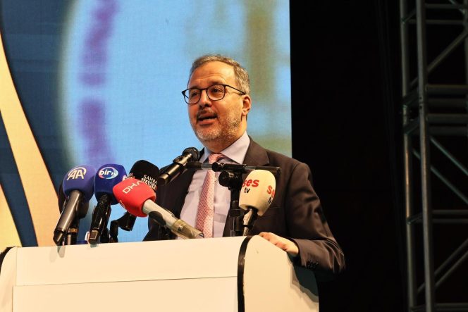 KASAPOĞLU: "ESNAFIMIZI HAKİR GÖRENLERE ASLA MÜSAADE ETMEYECEĞİZ" "KILIK KIYAFETE BAKARAK DEĞİL, ÜRETİMLE, GAYRETLE ALIN TERİYLE YÜRÜYORUZ"