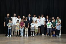 ALİAĞA'DA 'OTİZMLİ ÇOCUKLAR GELİŞİM VE DAYANIŞMA DERNEĞİ' AÇILDI