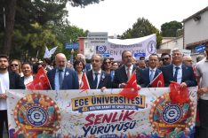 EGE ÜNİVERSİTESİ 71'İNCİ YAŞINI COŞKUYLA KUTLADI