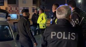 KAYSERİ'DE TRAFİK DENETİMİ: 40 BİN TL CEZAYI MUTLULUKLA KARŞILADI ALKOLLÜ SÜRÜCÜYE 40 BİN TL İDARİ PARA CEZASI UYGULANDI