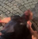 HUSUMETLİ OLDUĞU AKRABASININ BOĞAZINI KESİP KAHVEHANENİN ÖNÜNE ATTI