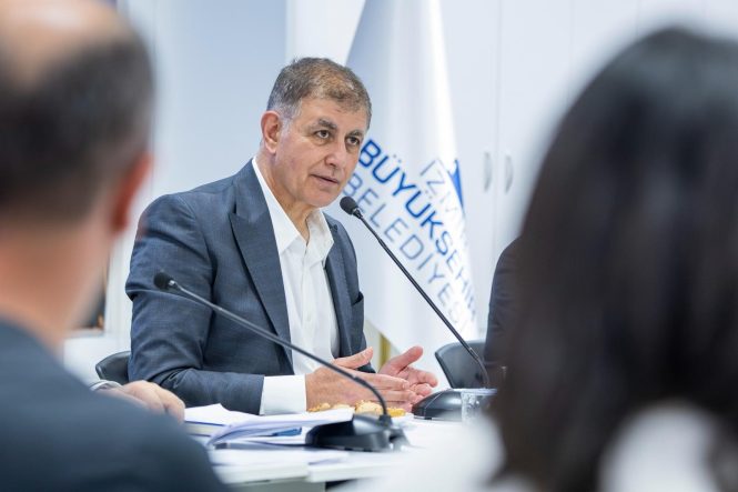 BAŞKAN TUGAY: "ZEYTİNİN DEĞERİNİ EKONOMİYE YANSITMALIYIZ"