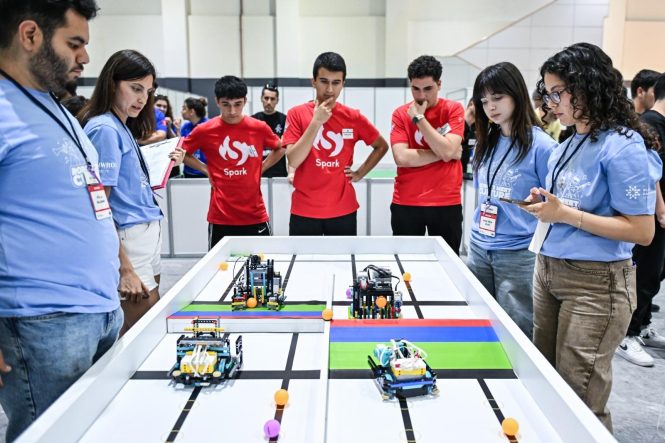 DÜNYA ROBOT OLİMPİYATI TÜRKİYE FİNALİ'NDE TEKNOLOJİ BULUŞTU