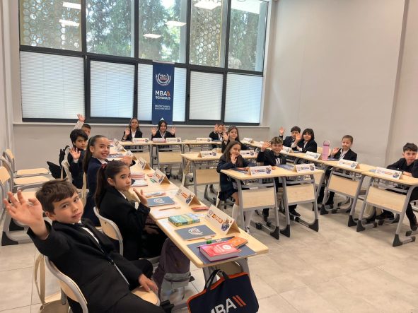 EGE ÜNİVERSİTESİ KAPILARINI MİNİK DİPLOMATLARA AÇTI