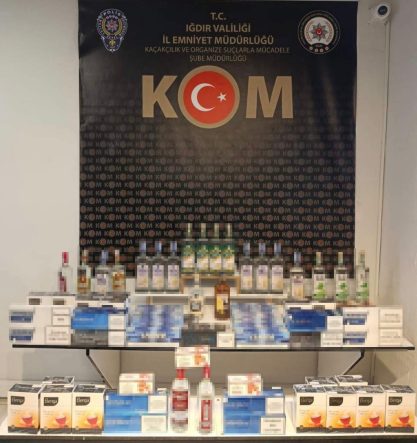 IĞDIR'DA YOLCU OTOBÜSLERİNDE KAÇAK ÜRÜN OPERASYONU