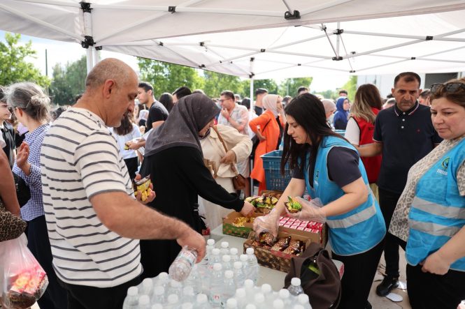 MENEMEN BELEDİYESİ, YKS'DE DE ÖĞRENCİ VE VELİLERİN YANINDA