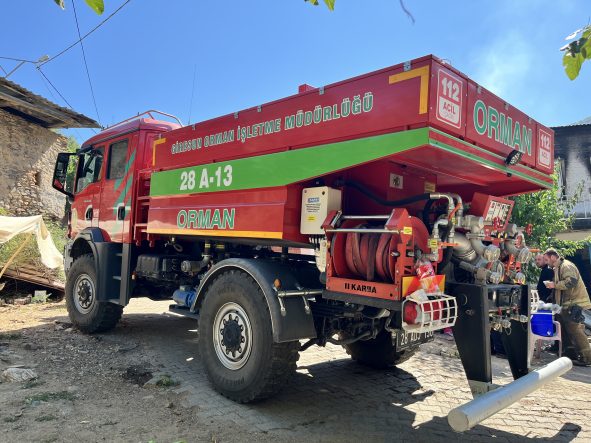 BAYINDIR'DA, ORMAN YANGINLARINA KARŞI GİRESUN'DAN TAKVİYE