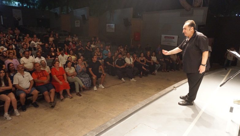 OYUNCU FARUK SOFUOĞLU'NDAN '80'LER 90'LAR GÜLÜMSETEN HATIRALAR