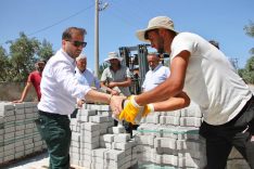 TİRE'YE 20 BİN METREKARE KİLİT PARKE TAŞI DESTEĞİ