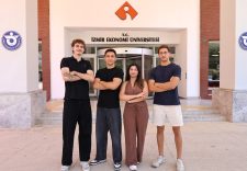 'PORT EKONOMİ' TAKIMI TÜRKİYE İKİNCİSİ