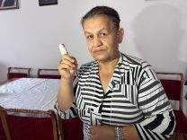 İZMİR'DE PİTBULL SALDIRISI: 5 ÇOCUK ANNESİ KADININ PARMAĞI KOPTU SALDIRIYI YAŞAYAN KADIN O ANLARI ANLATTI: "SOKAĞA ÇIKAMIYORUM"