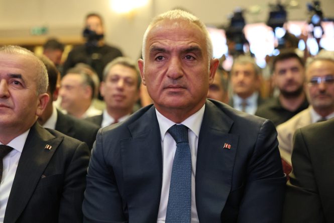 KÜLTÜR VE TURİZM BAKANI ERSOY: "2026 YILININ İLK 6 AYINDA TURİZM GELİRİMİZ 25.7 MİLYAR DOLARA ULAŞMIŞTIR" "8 MİNİ DİZİ YAYINA ALINMIŞ; BU ÇALIŞMALARLA 9 MİLYARDAN FAZLA GÖSTERİM VE 5,5 MİLYAR İZLENMEYE ULAŞILMIŞTIR" "KÜLTÜR VE TURİZM BAKANLIĞI OLARAK BU SÜREÇTE ŞEHİRLERİMİZİN VE SEKTÖRÜMÜZÜN YANINDA OLMAYA DEVAM EDECEĞİZ"