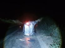 ÖDEMİŞ'TE TAKLA ATAN OTOMOBİLDE 1 KİŞİ HAYATINI KAYBETTİ