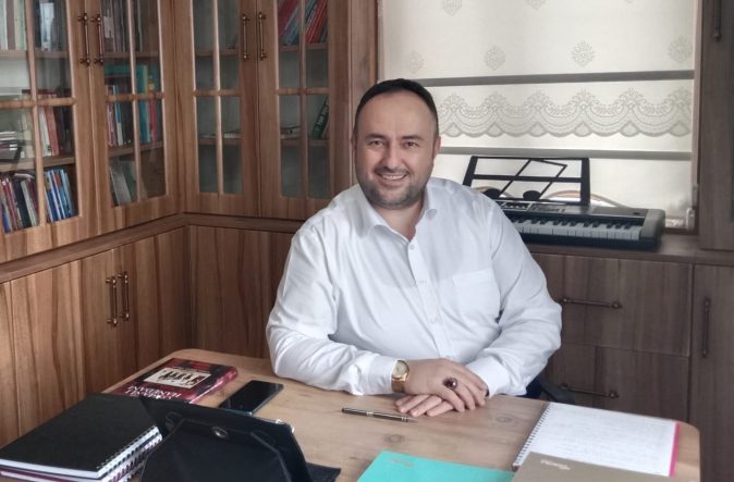 KÖSE, HER GEÇEN GÜN BÜYÜYEN TURGUTLU'NUN SORUNLARINA DİKKAT ÇEKTİ