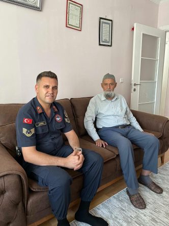 ŞEHİT BABASINA VEFA ZİYARETİ