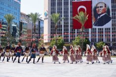 İZMİR, KURTULUŞUNUN 104. YILINI COŞKUYLA KUTLAMAYA HAZIRLANIYOR 9 EYLÜL'DE İZMİR'DE ZAFER COŞKUSU YAŞANACAK; SOLOTÜRK KENTİN SEMALARINDA GÖSTERİ UÇUŞU GERÇEKLEŞTİRECEK