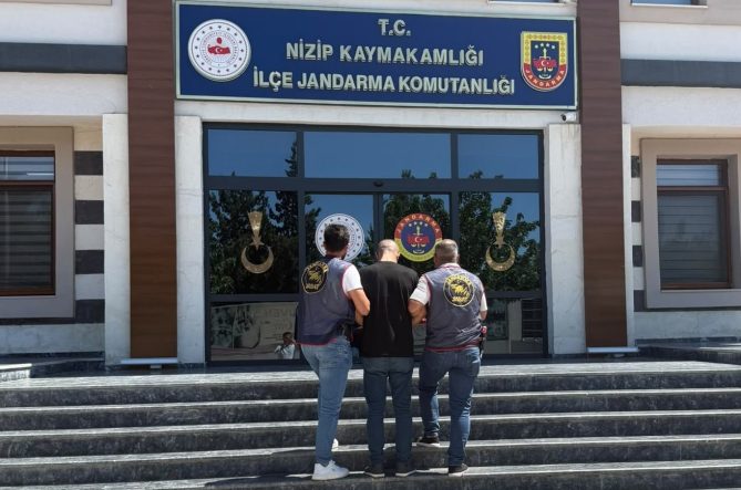 KESİNLEŞMİŞ 10'AR YIL CEZAYLA ARANAN 2 ŞAHIS YAKALANDI