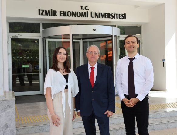 ROTALARI 'UZAY' İZMİR EKONOMİLİ GENÇLER İTALYA YOLCUSU HAYALLERİNİ İTALYA'YA TAŞIDILAR