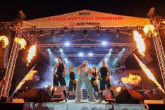 MENEMEN'DE ON BİNLER SEFO İLE COŞTU