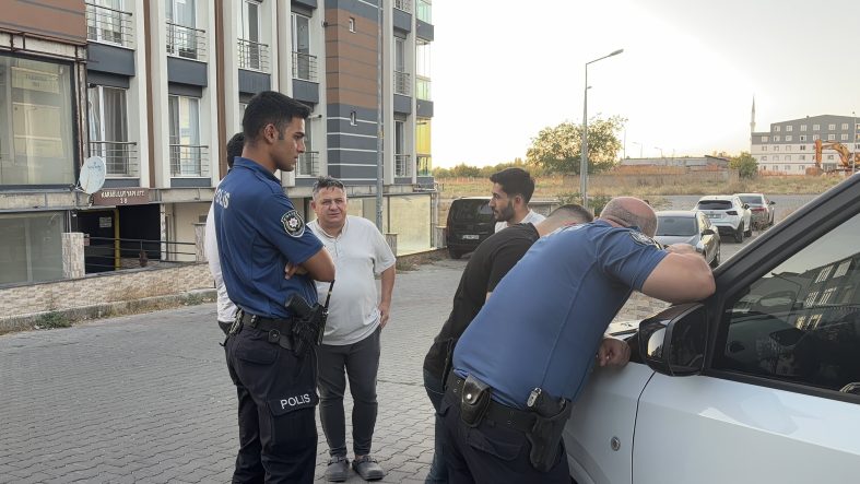 EVDE UYUYA KALAN ŞAHIS EKİPLERİ HAREKETE GEÇİRDİ: "İNANIN, BIRAKSANIZ HALA UYURUM" DEDİ