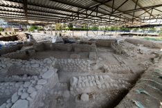 İZMİR'İN TROYA'SI: YASSITEPE'DEN ZENGİNLİĞİN İZLERİ ÇIKTI