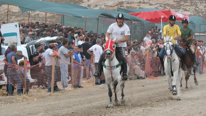 RAHVAN ATLAR MENEMEN'DE YARIŞACAK