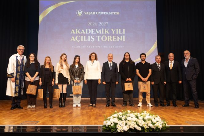 YAŞAR ÜNİVERSİTESİ'NDE YENİ AKADEMİK YIL HEYECANI PROF. DR. ELİF UYSAL: "TÜRKİYE DERİN UZAY HABERLEŞMESİ VE AY MİSYONUNDA ÖNEMLİ ADIMLAR ATIYOR"